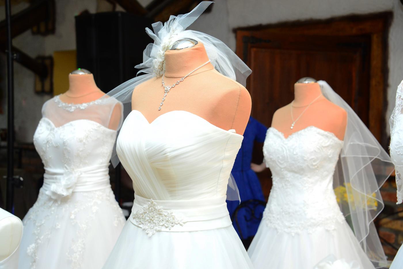 Welche Ausschnittsformen für Brautkleider gibt es und welche steht mir?