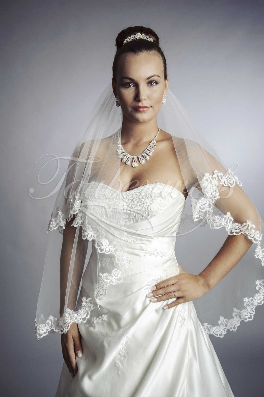 Brautkleid TW0126B In A Linie Aus Satin Mit Stickereien