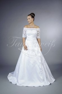 Welche Ausschnittsformen für Brautkleider gibt es und welche steht mir? Carmen Ausschnitt Welche Ausschnittsformen für Brautkleider gibt es und welche steht mir? Carmen Ausschnitt